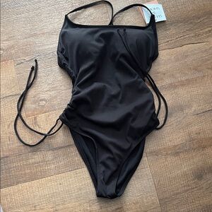 Shade & Shore Black One-Piece Swimsuit
